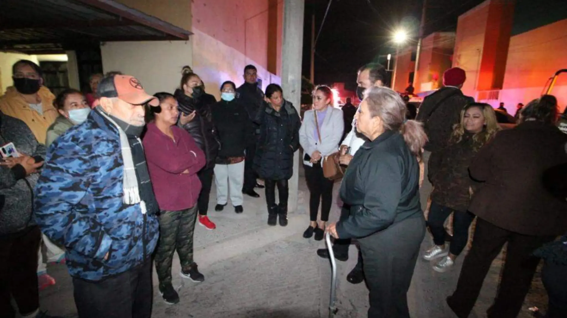 Leonor Noyola visita colonias (2)